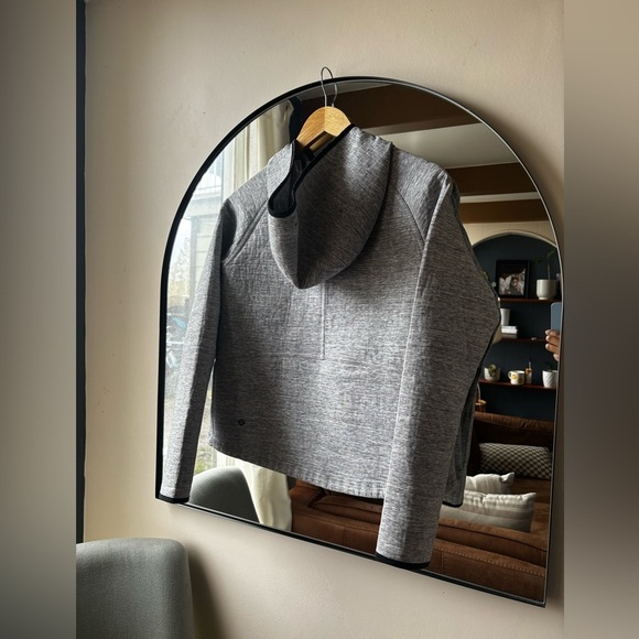 LULULEMON | City bound Hoodie | size 6-8 - Picture 7 of 8